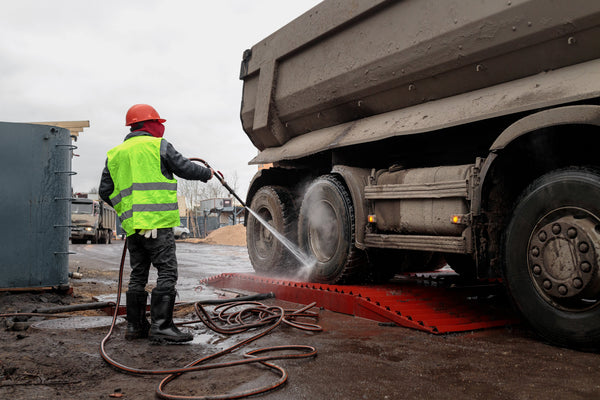 Mobile Truck Wash vs. Fixed Wash Bay: Which Should You Build?